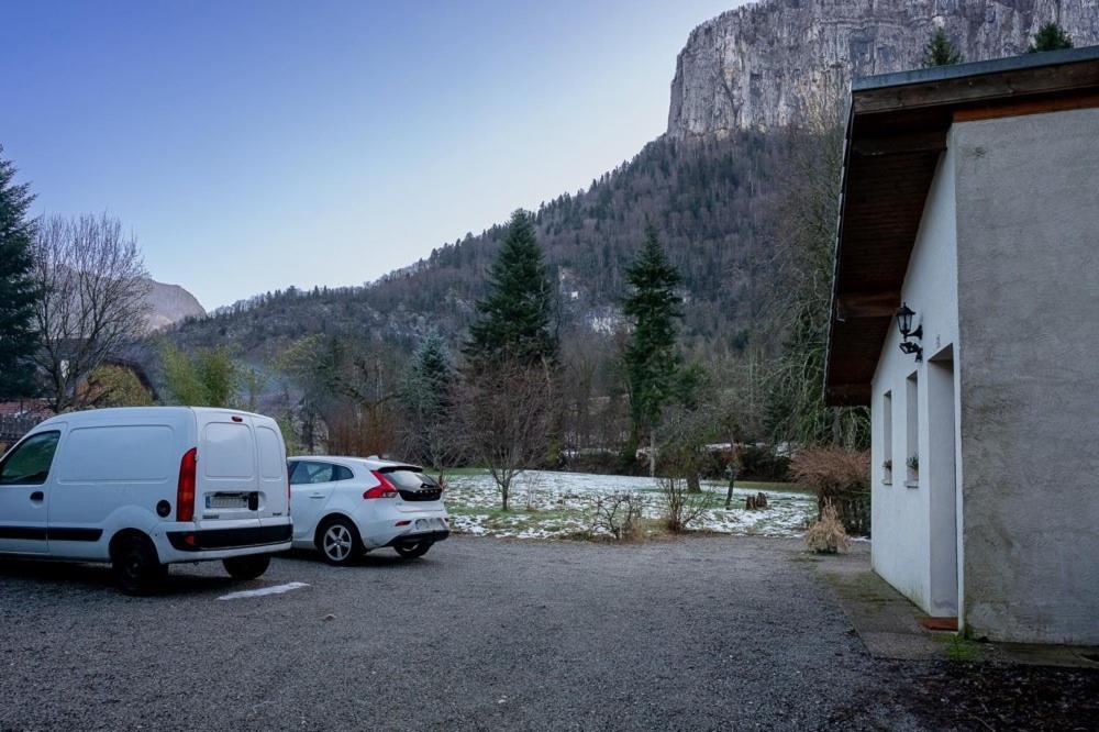La Maison Des Jolicoeurs Saint-Christophe-sur-Guiers Extérieur photo