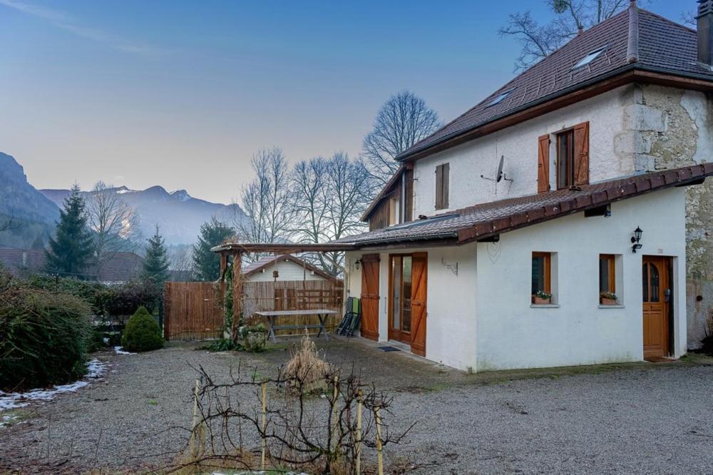 La Maison Des Jolicoeurs Saint-Christophe-sur-Guiers Extérieur photo